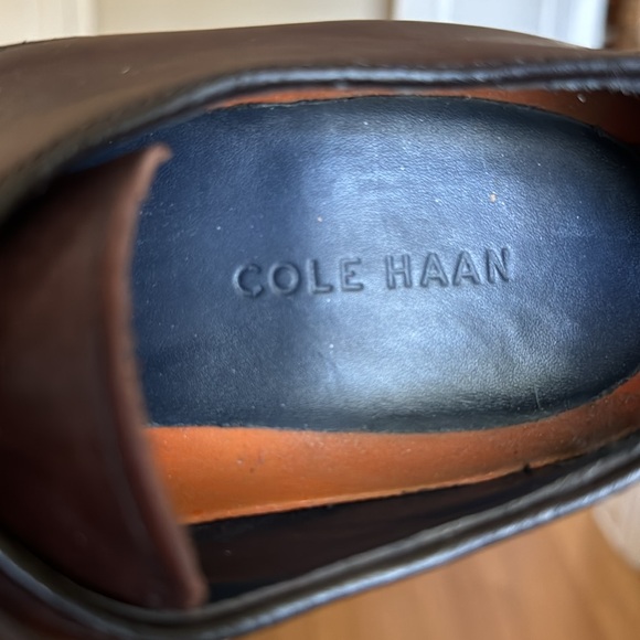 Cole Haan Lace-up Oxfords.  9 M. Dark chocolate - Picture 3 of 5